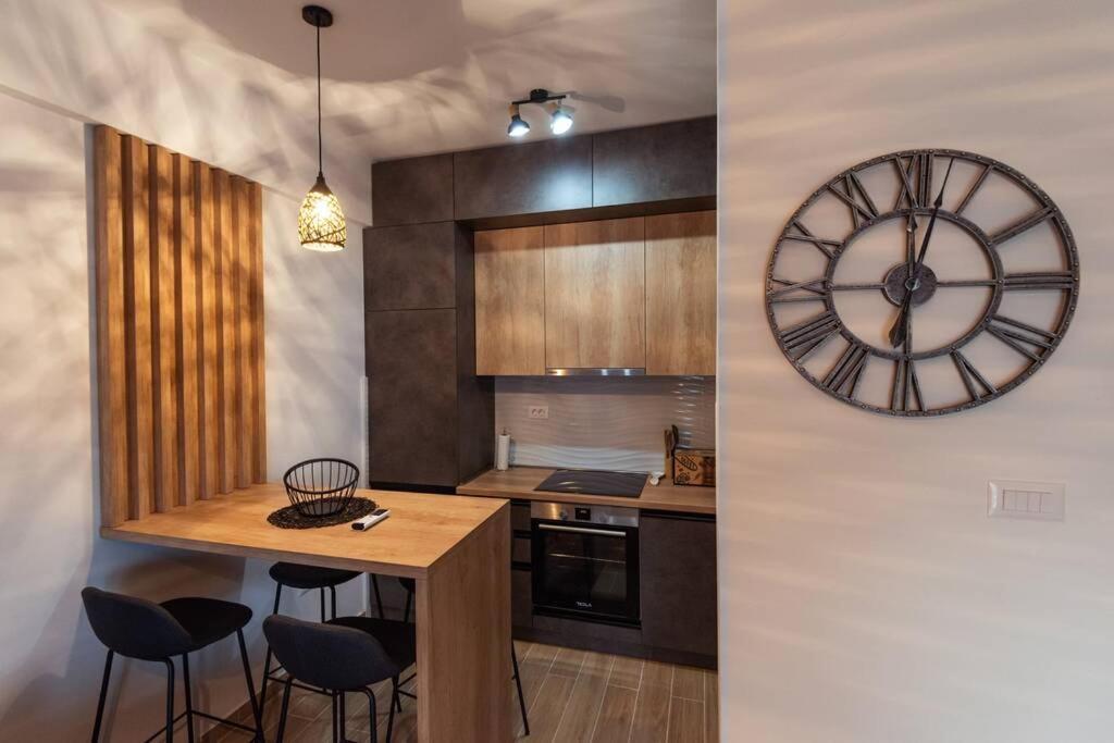 פודגוריצה Modern, Bright And Cozy Apartment מראה חיצוני תמונה